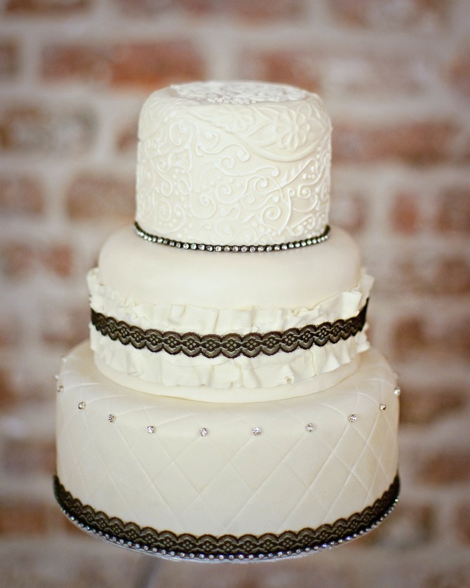 black and white lace ribbon trim wedding cake idea wedding inspiration. Tara Aherne photography black and white lace trim ribbon wedding cake